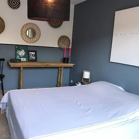 Contemporaine A 500 Metres De La ! Villa