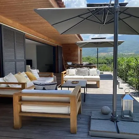 Contemporaine A 500 Metres De La ! *