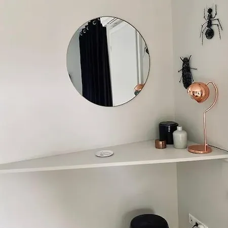 Contemporaine A 500 Metres De La ! Calcatoggio (Corsica)