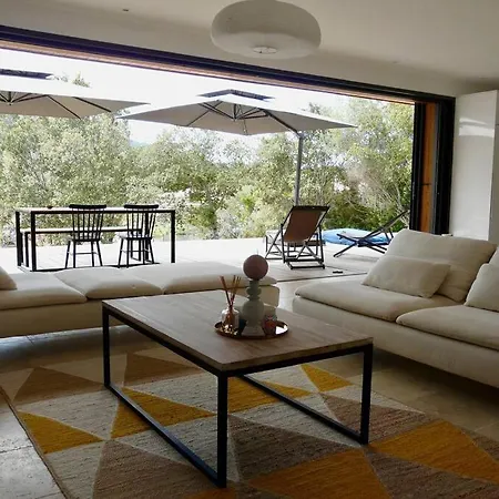 Villa Contemporaine A 500 Metres De La !