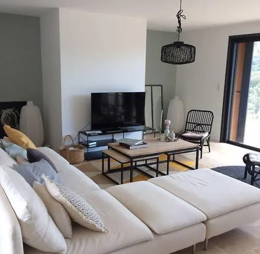 Contemporaine A 500 Metres De La ! Calcatoggio (Corsica)
