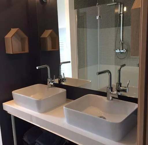 Contemporaine A 500 Metres De La ! * Calcatoggio (Corsica)